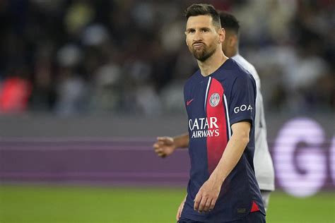 Lionel Messi picks MLS's Inter Miami in a move that stuns soccer after exit from Paris Saint-Germain